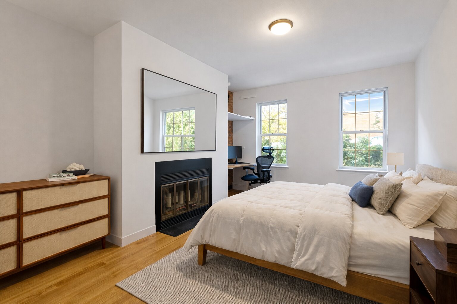 449 top-floor rear bedroom