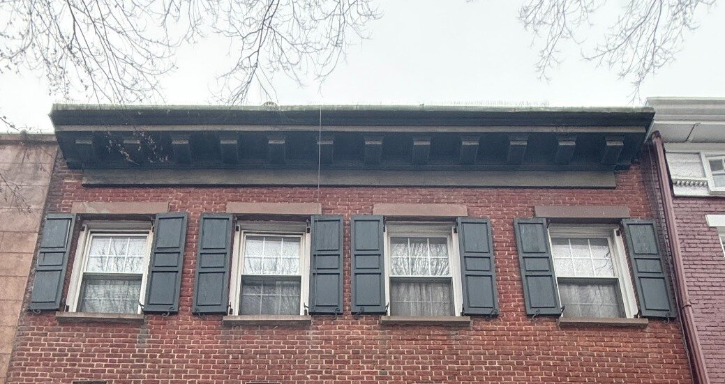 Cornice detail